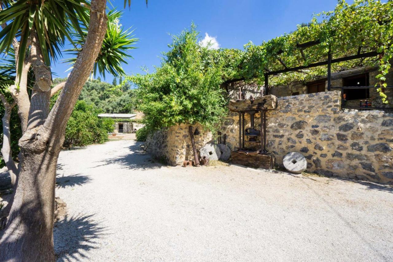 Villa Talos Palaiochora Exterior photo